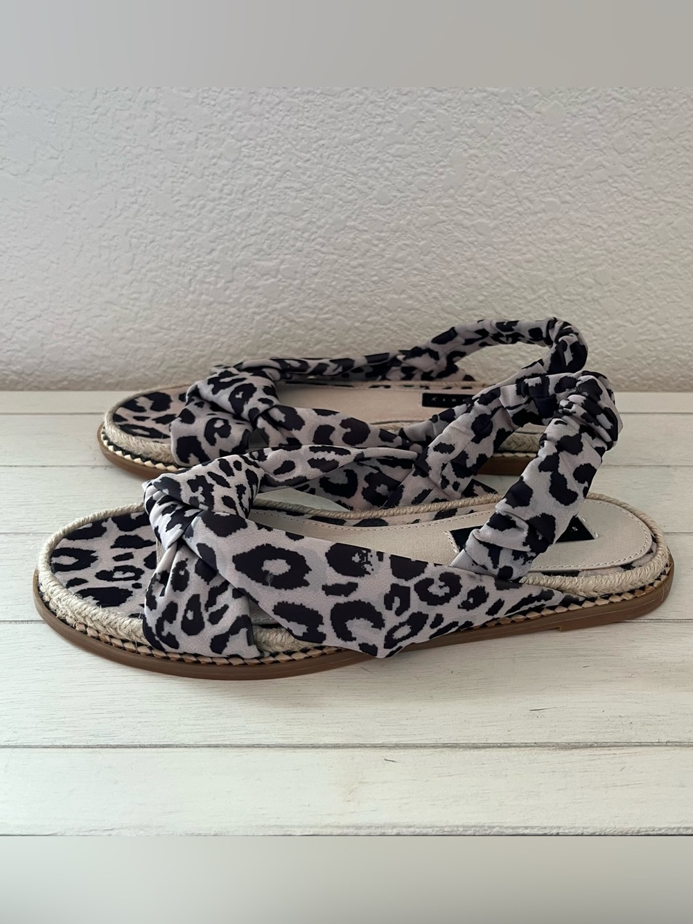 Sanctuary Blissful Knotted Flat Sandals Shoes Slingback Leopard Cheetah